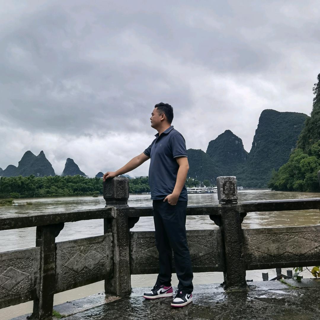 诗伟哥哥