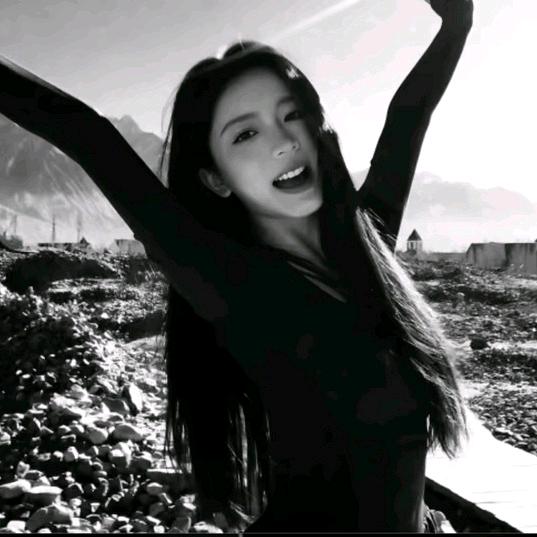 养只爱我的猫𝙡̶𝙤̶̶̶𝙫̶̶̶?