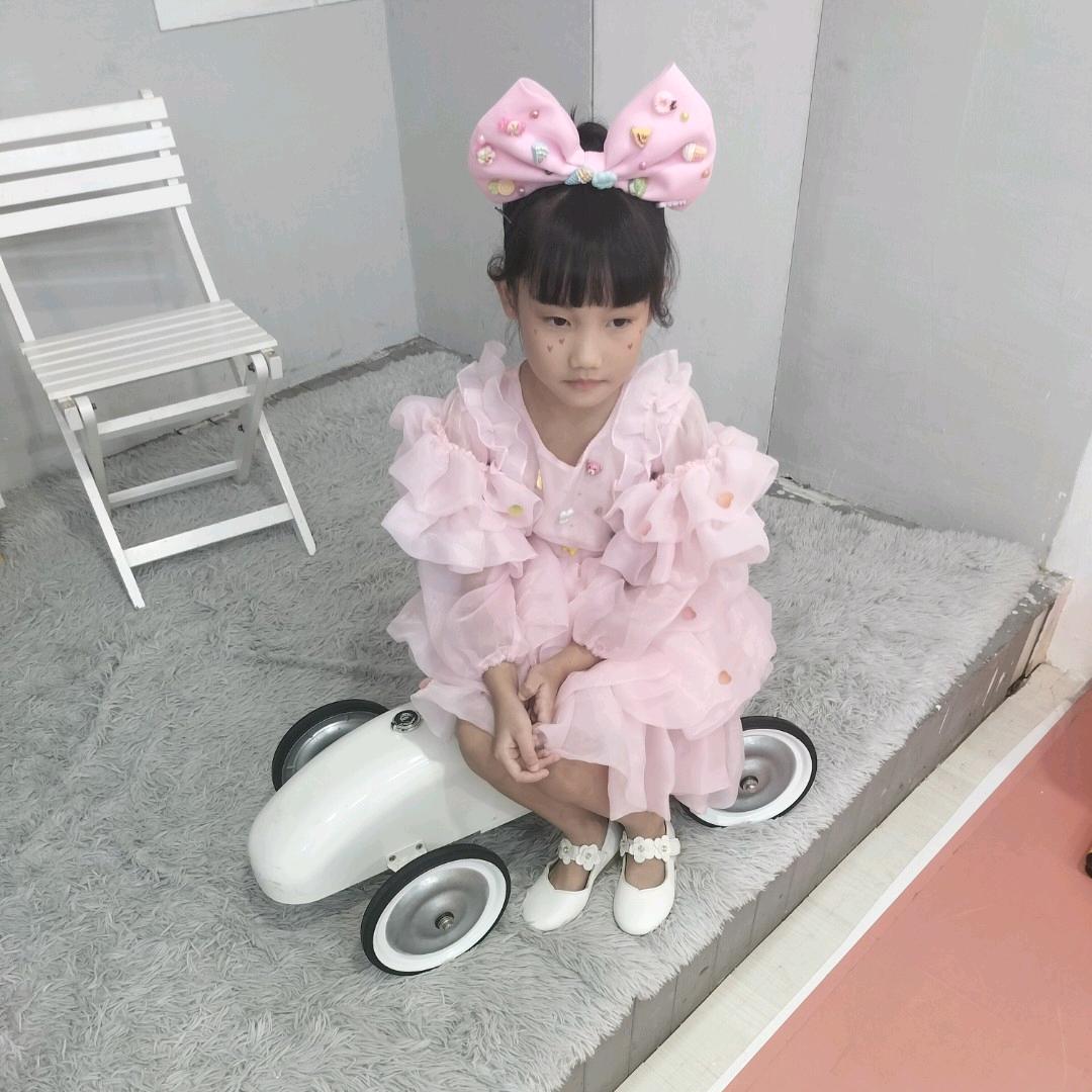 🍓烦恼 (⁎⁍̴̛ᴗ⁍̴̛⁎)