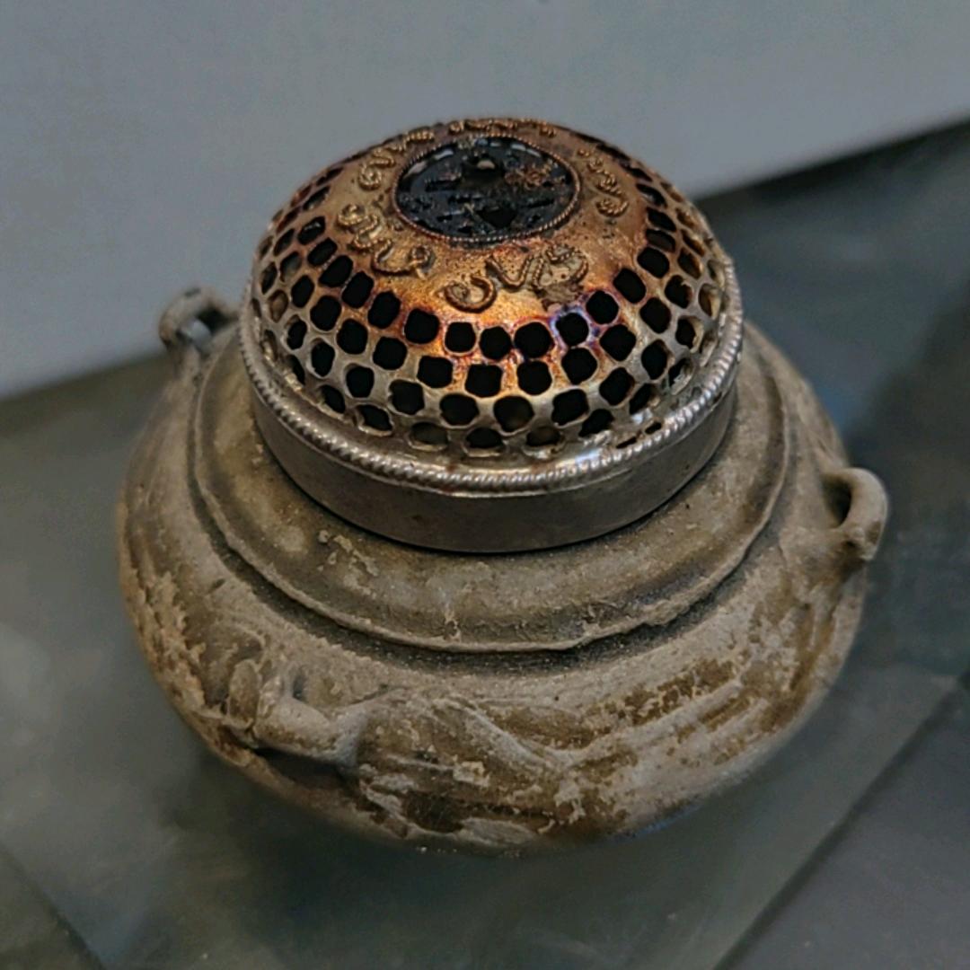 爱古玩的小猪