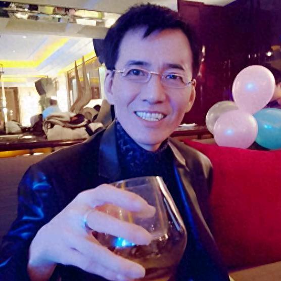 小江哥聊故事