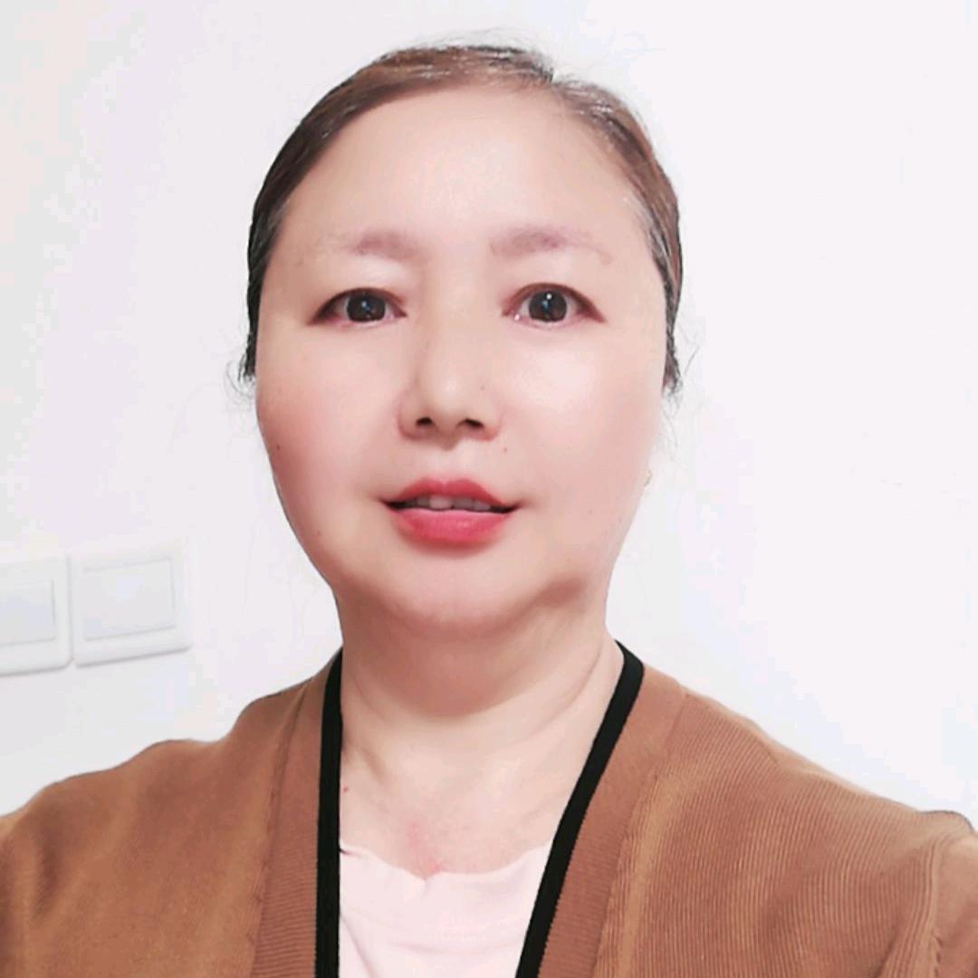 何姐