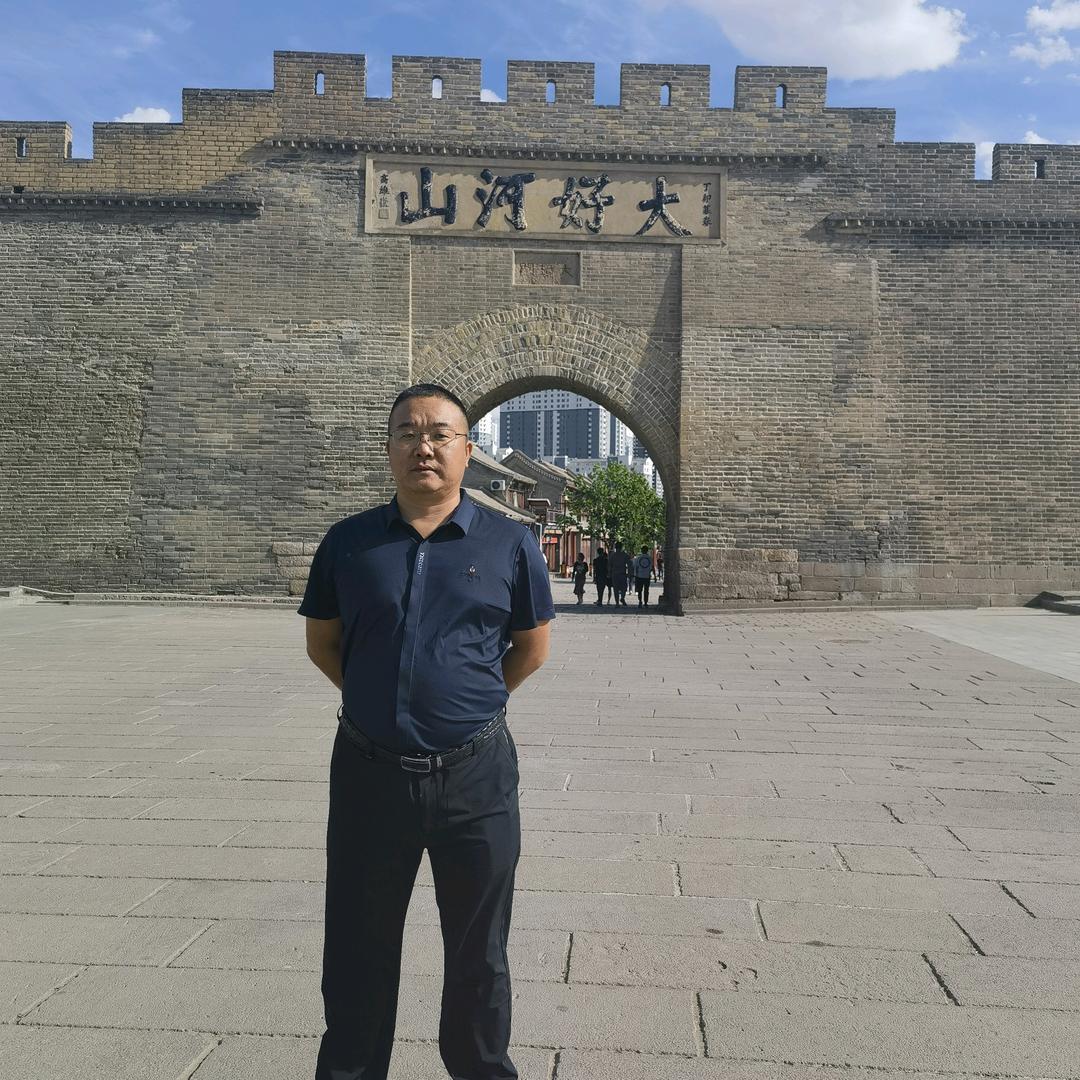 宖绍