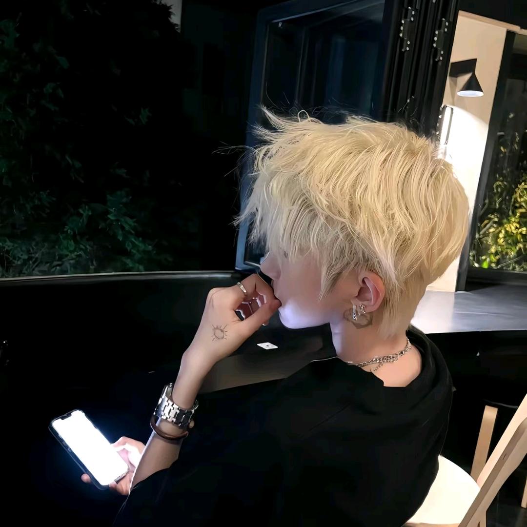 ღ᭄ꦿ꯭姚ঞ明轩ℳ（不吃香菜）