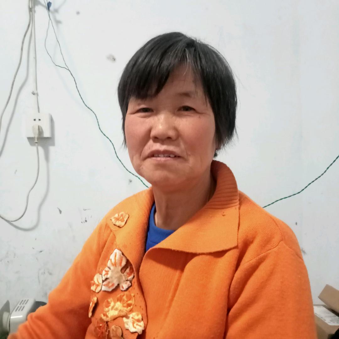 李小英