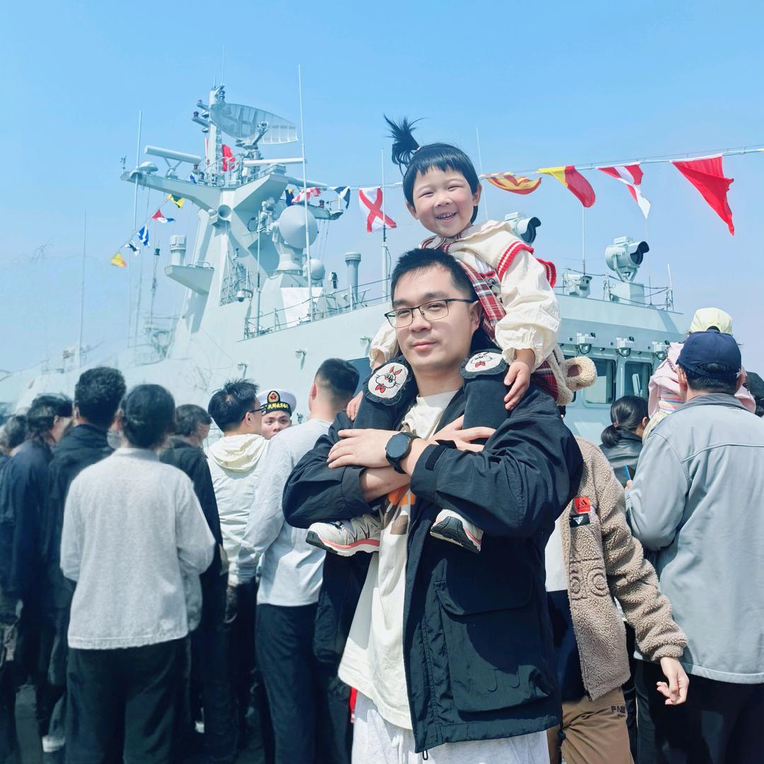 石榴爸的育儿经（请关注宁波小洛熙）