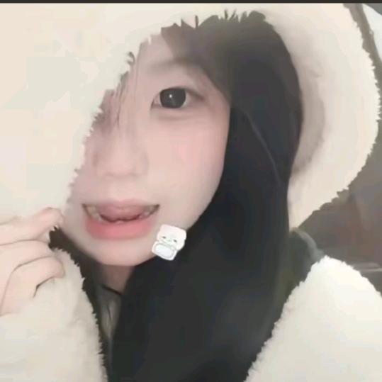 柠葵꒦ິ^꒦ິ".🌷（冲三百）