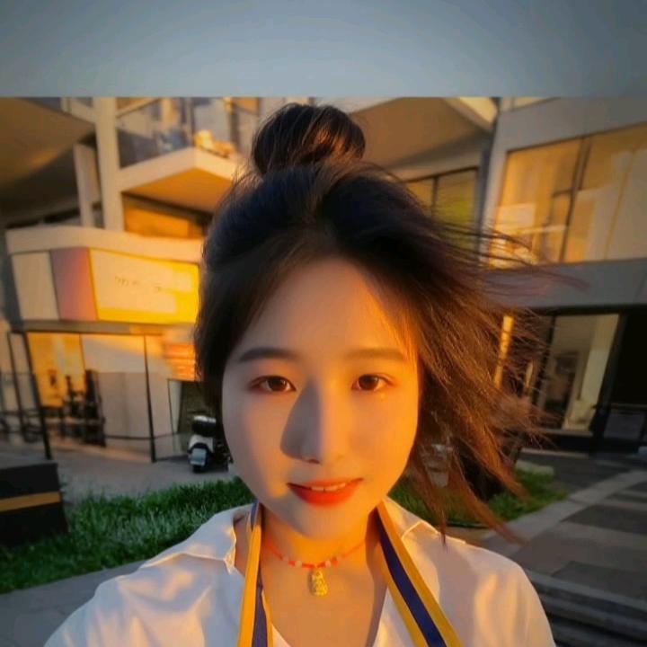 我是小僵尸，好可爱，要好好爱自己。