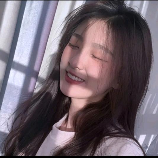 李梧桐爱吃鱼