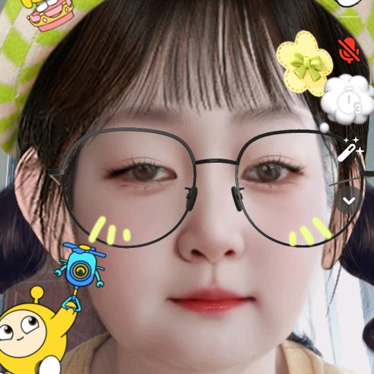 小 羊 咩 咩