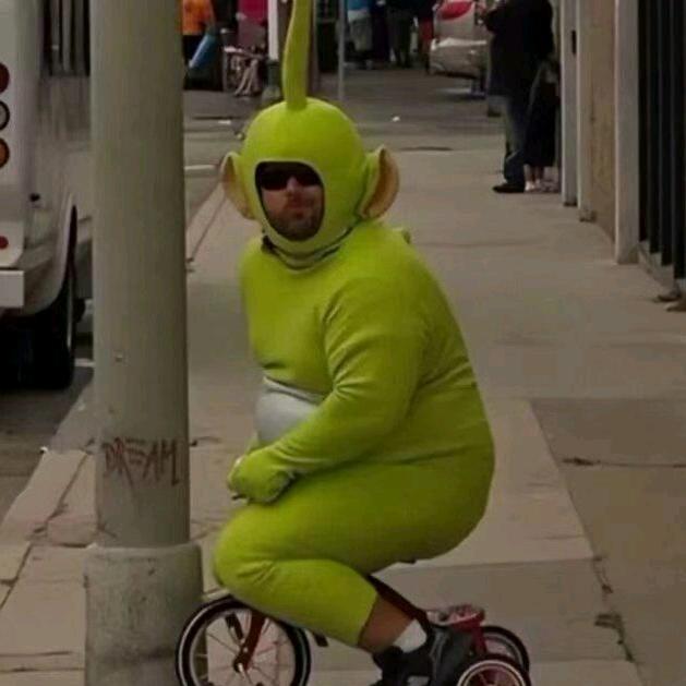 🍀🍀🍀何方