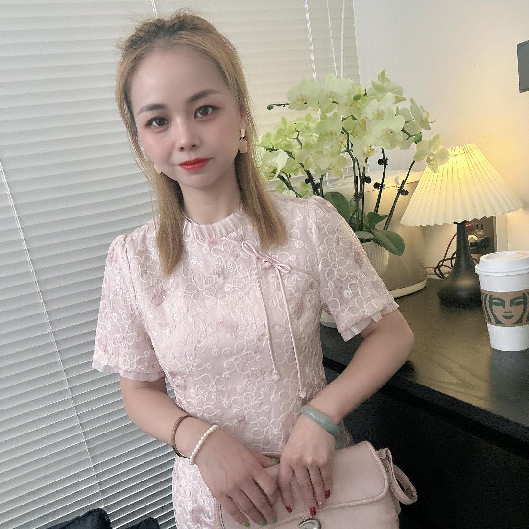 吕小姐