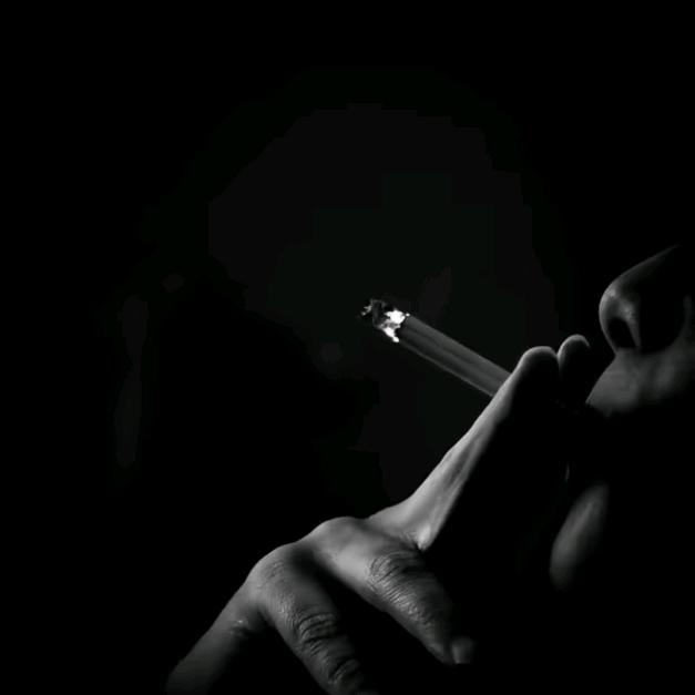 喂     你的笑容呢？