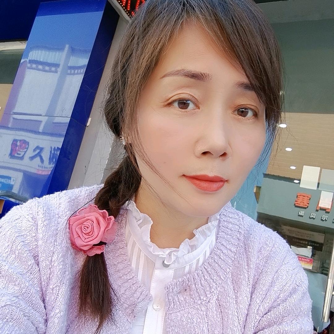 爱唱歌的瓷砖姐🍀