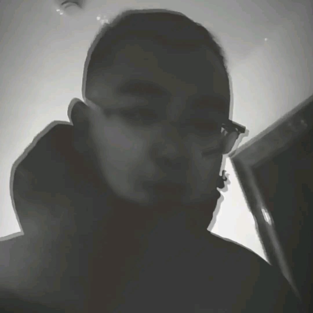 罗嘿嘿（避谶）