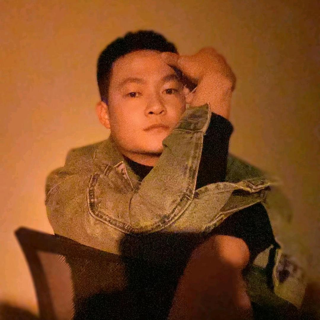 思柏盈名车销售，小严