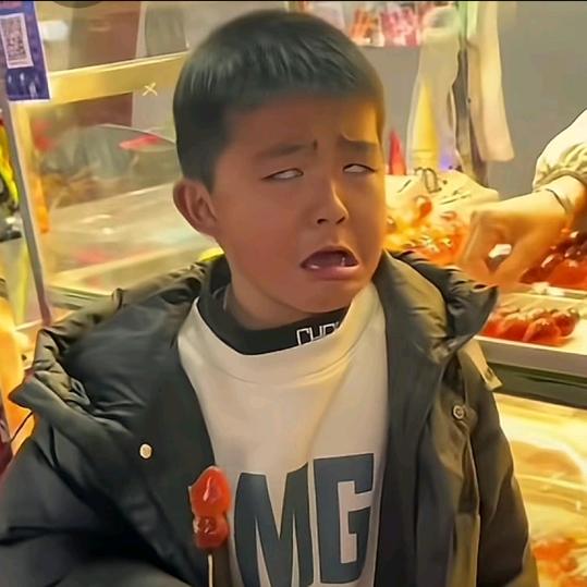 别拽恐龙🦕尾巴
