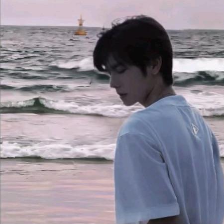 🍀荣（努力涨粉中）