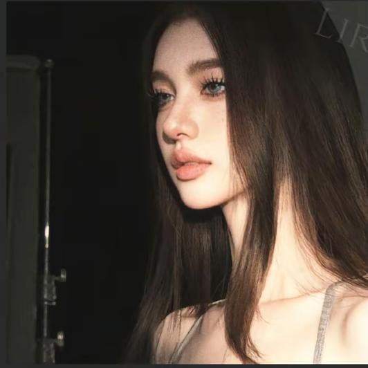 是娅.