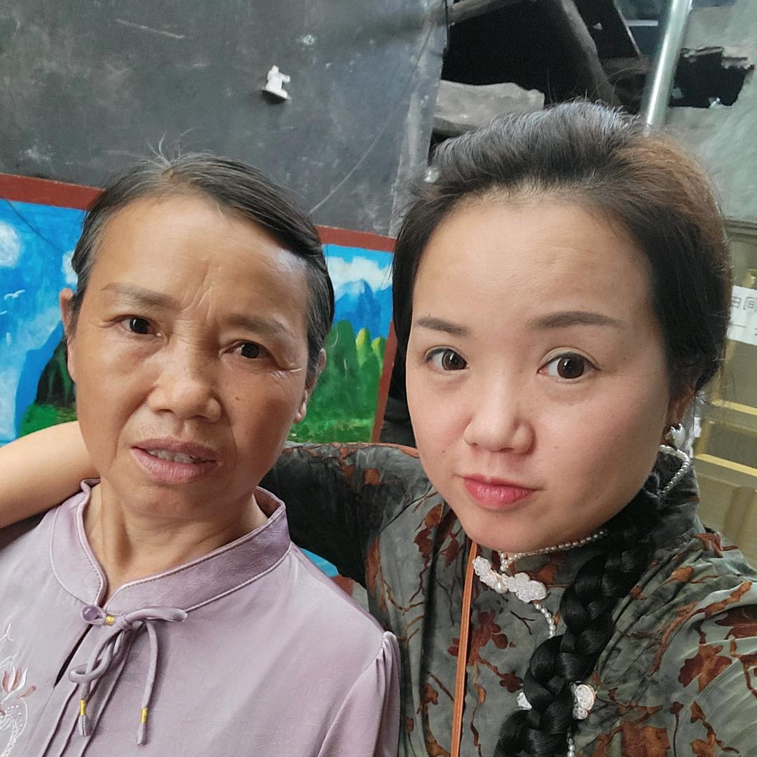 杨铁匠和谭艳林