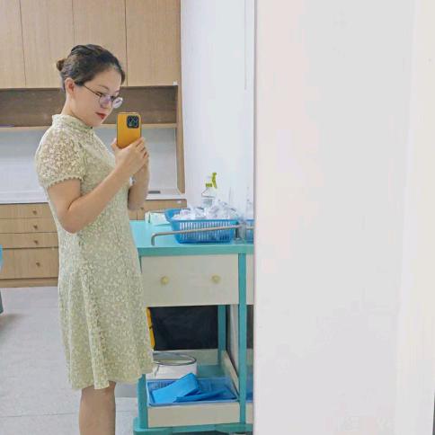 @邓允舒