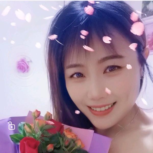 小芒果👑