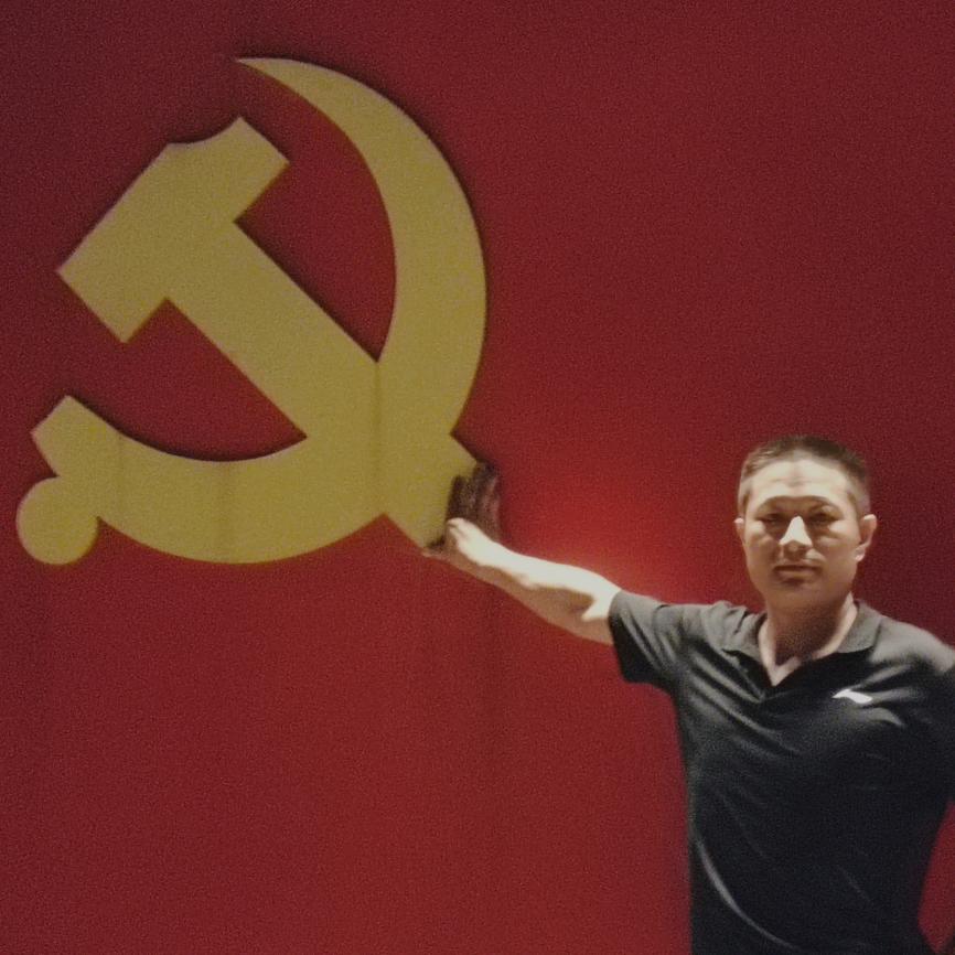 军魂！     《ZHai》