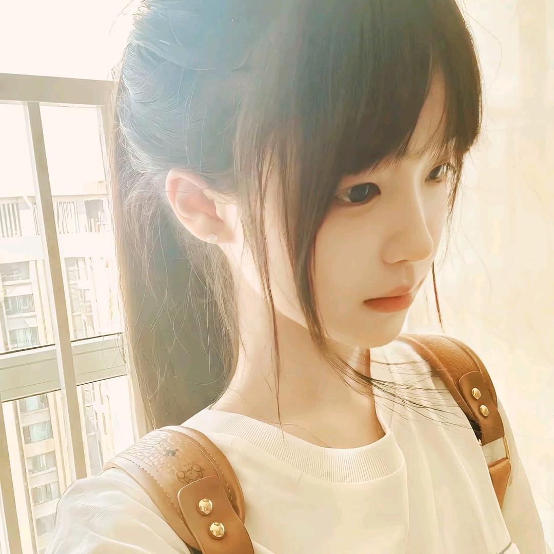 涵涵^