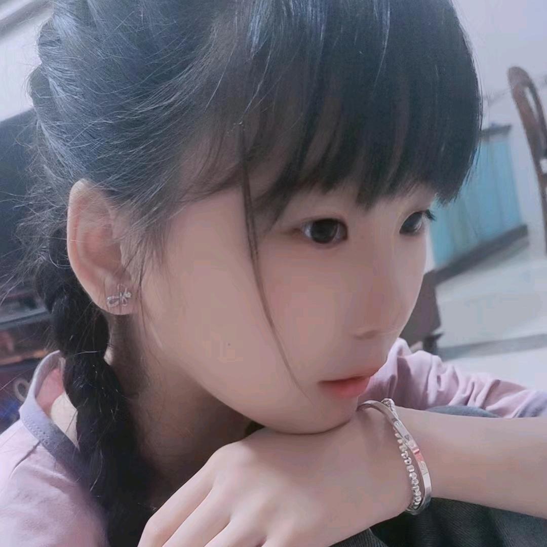 A诗☔️逸宝贝