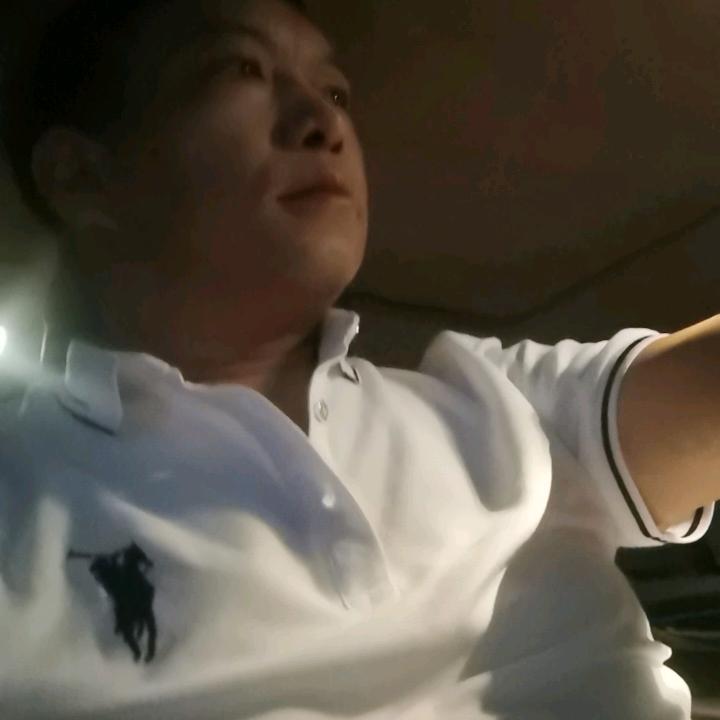 雷哥