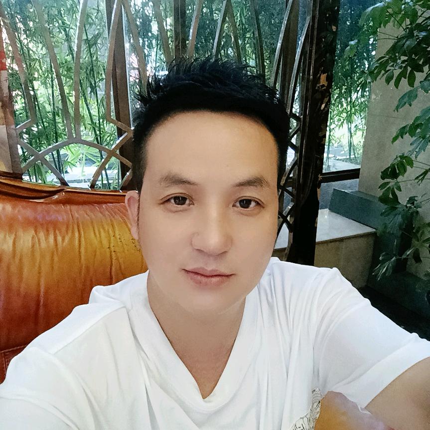 何老板（每晚七点半直播）