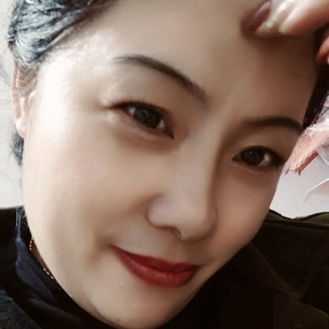 在(大杨)卖童装的婷婷