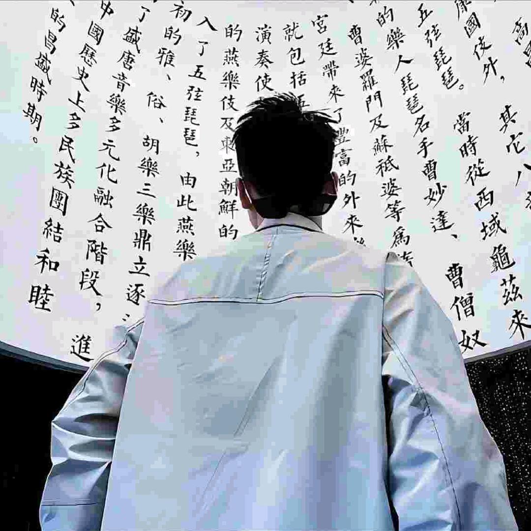 你头发乱了喔