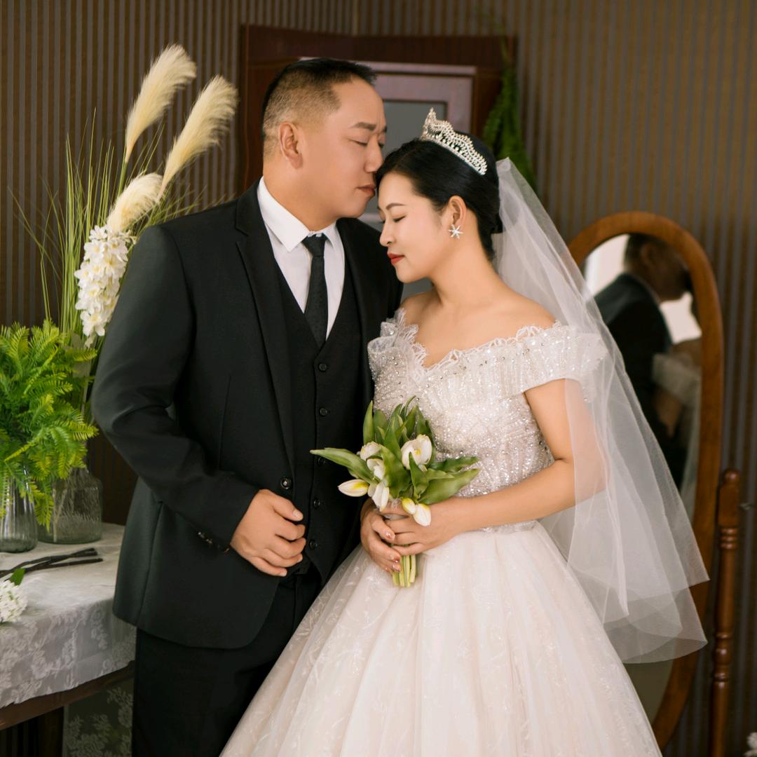 哥有老婆请别打扰