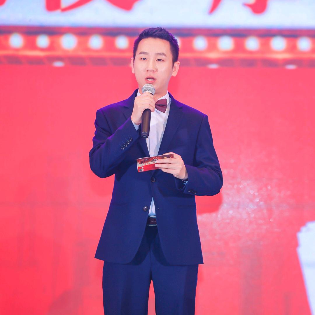 中二单身青年