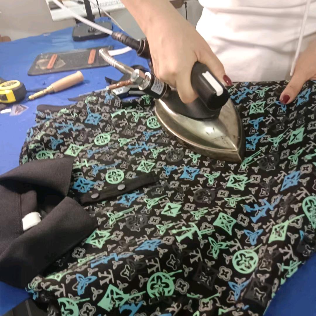 普通魔术衣服定制加工刘威
