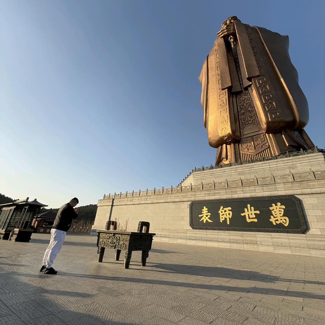 泰安鲸上传媒