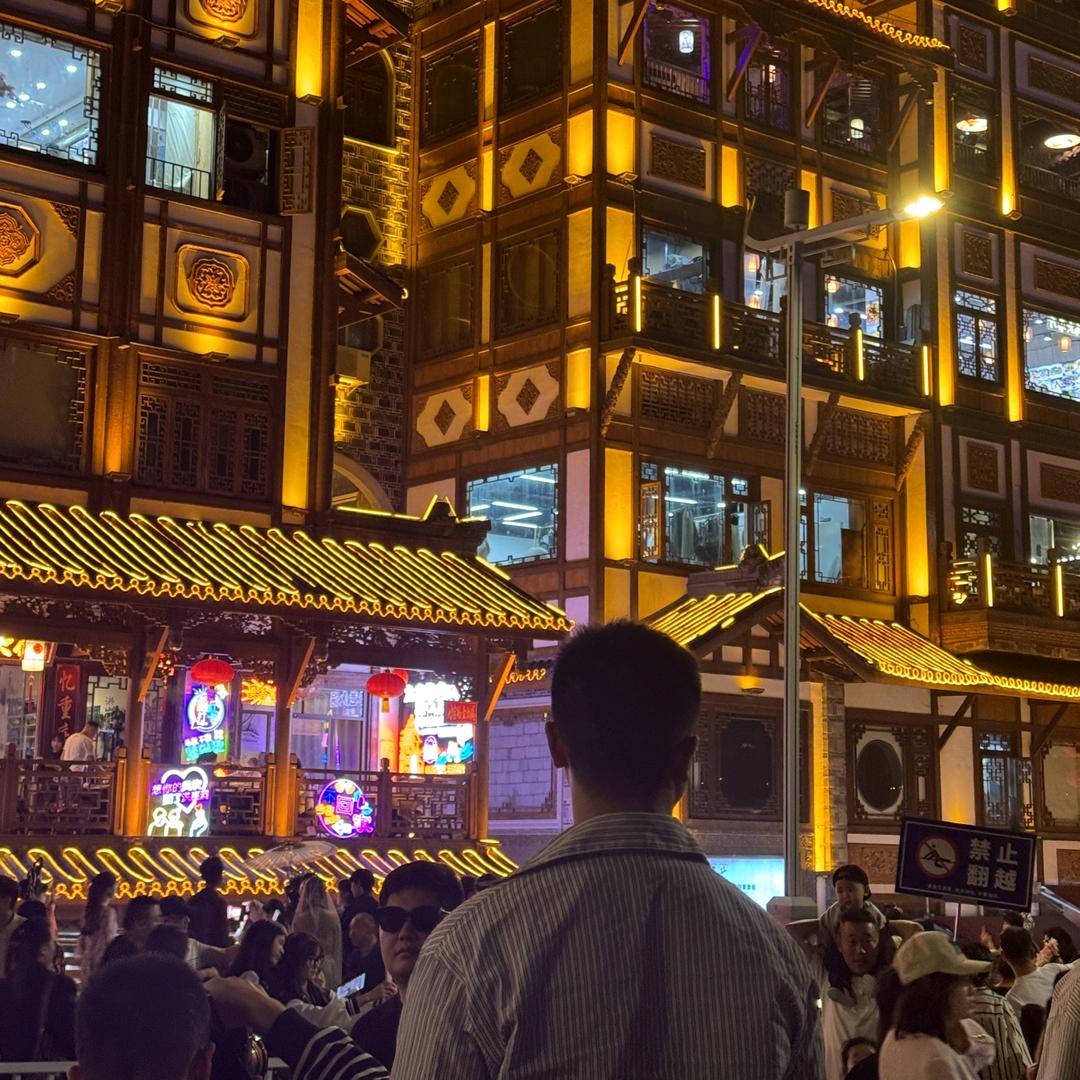 吃不完的猪脚饭