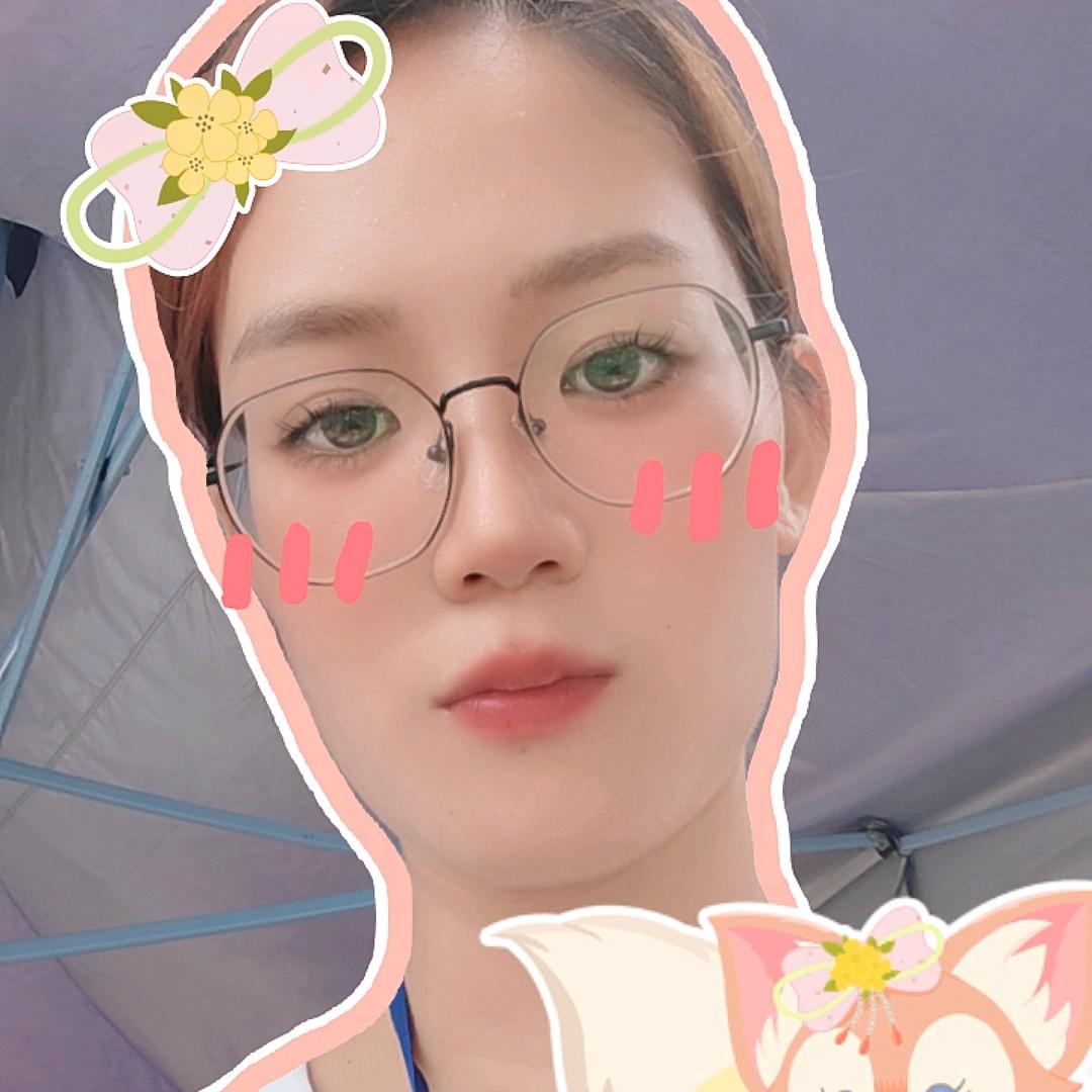 观珠南门水果超市  眼镜妹