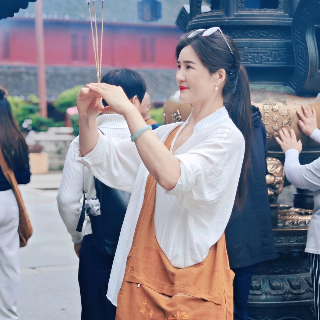 涓姐姐的🍀素时光