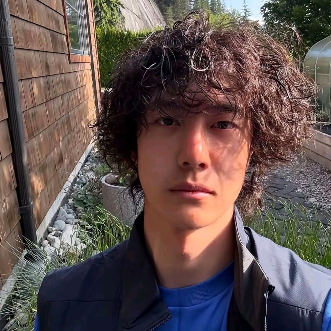 晚霞兑了冰