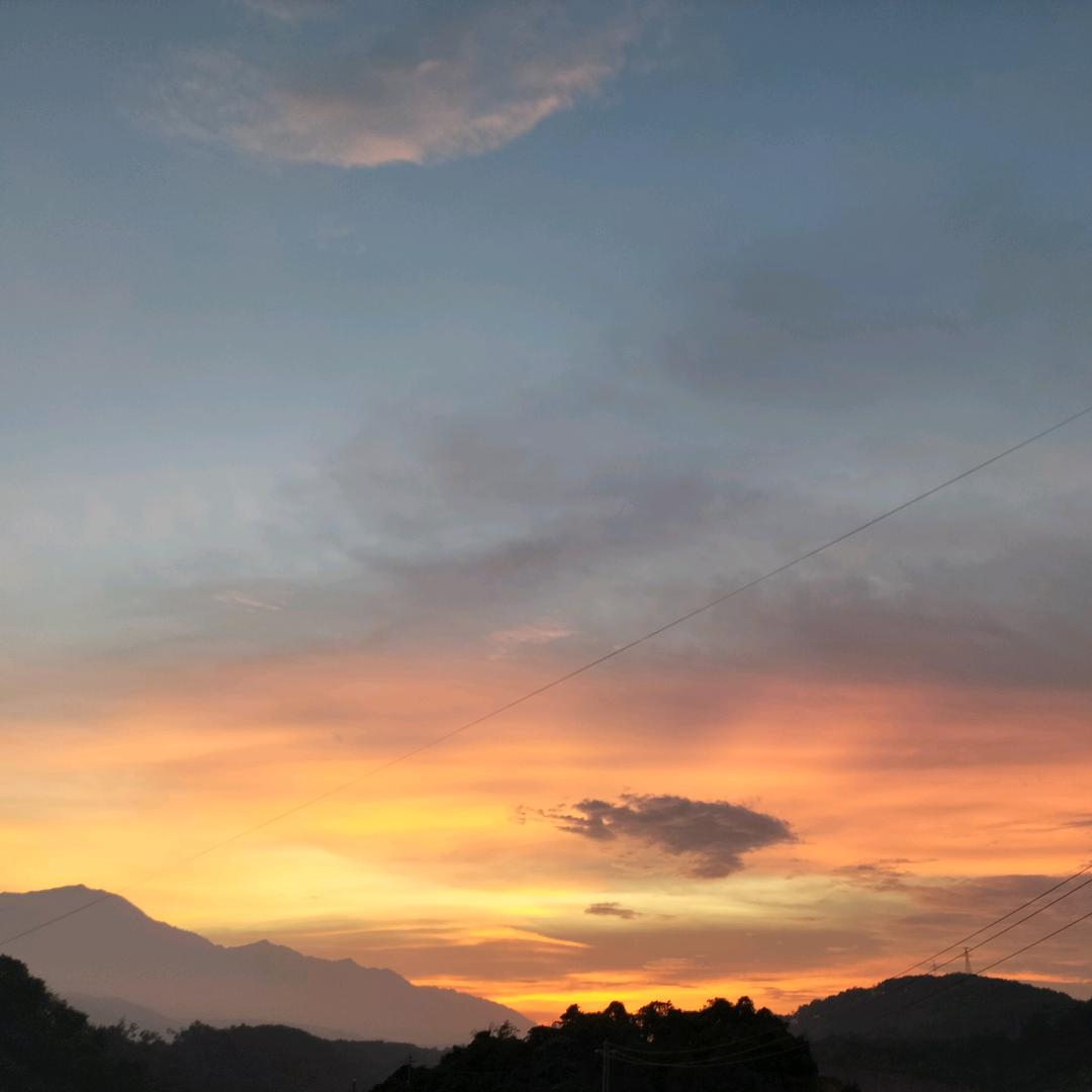 ٩(๑•̀ω•́๑)۶