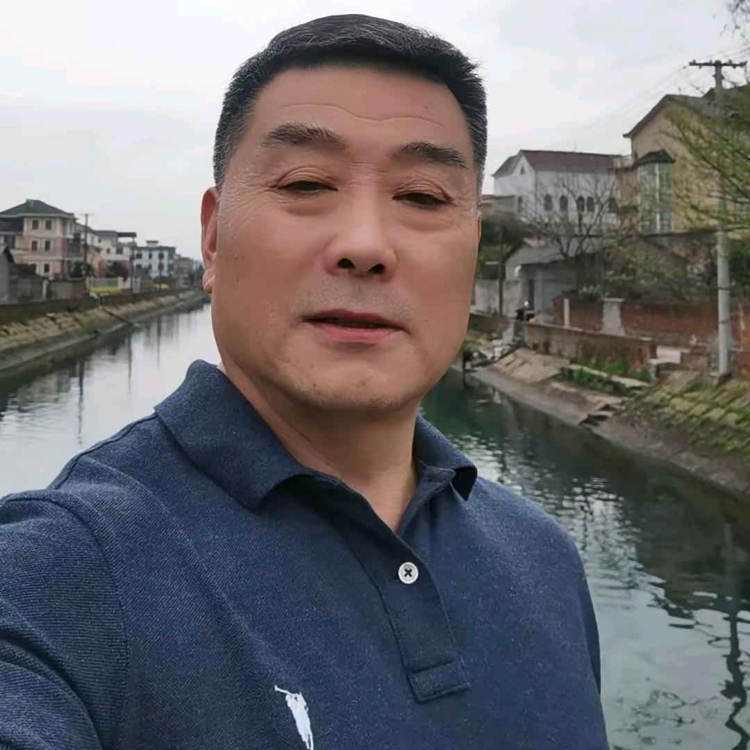 爱运动的老头