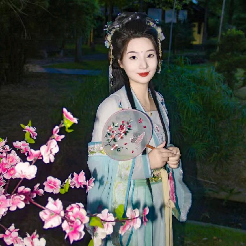 草莓酱吖