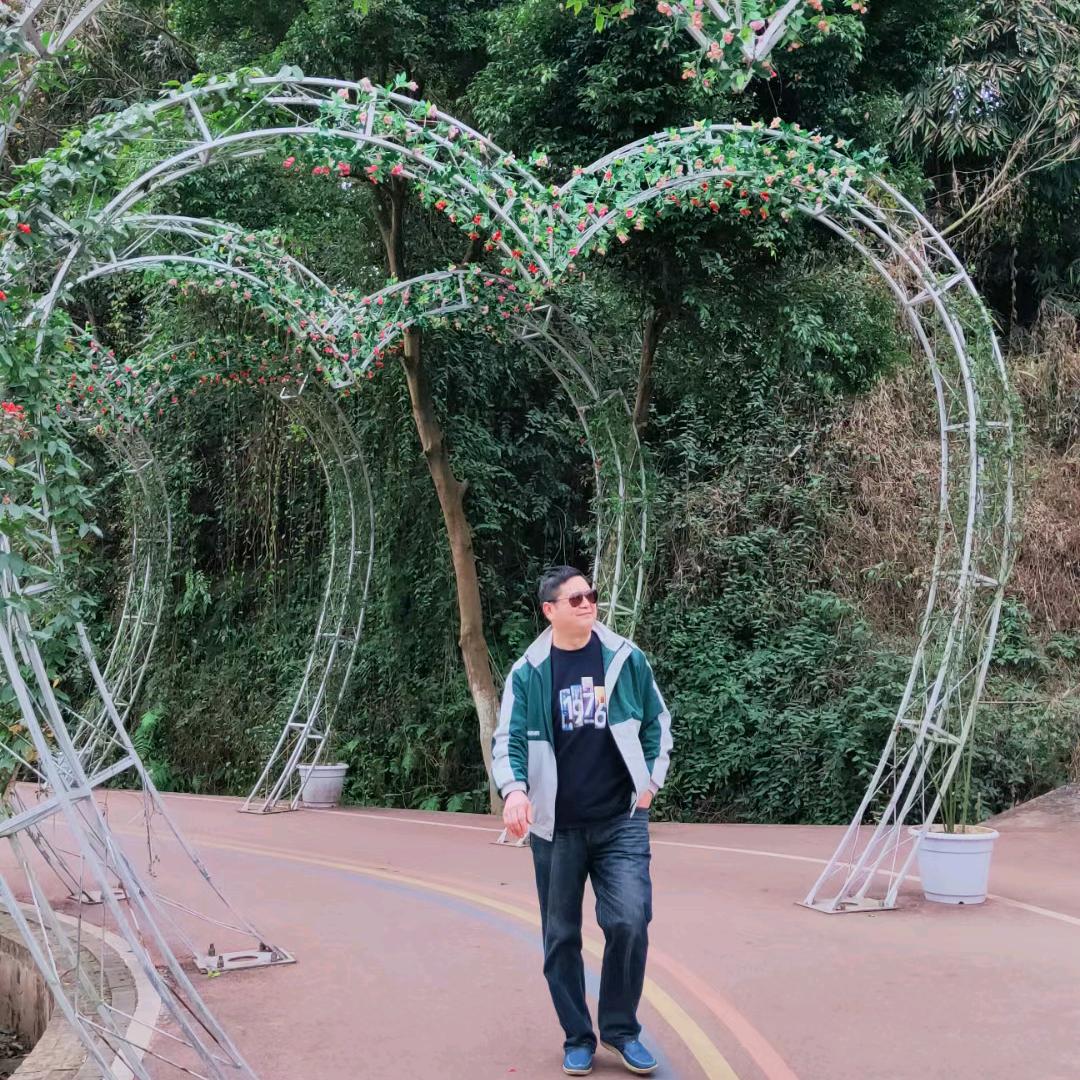 墨镜🕶️哥