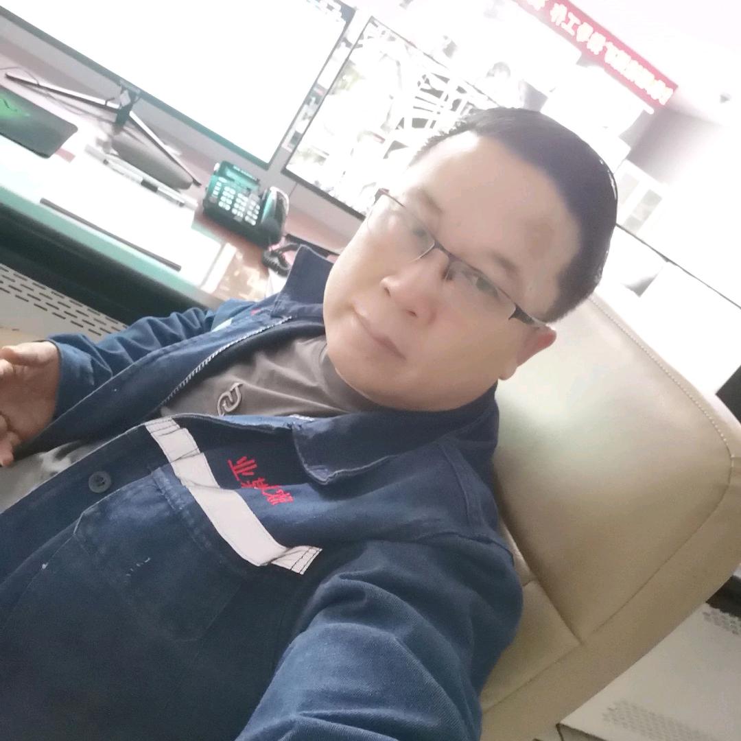 大树明