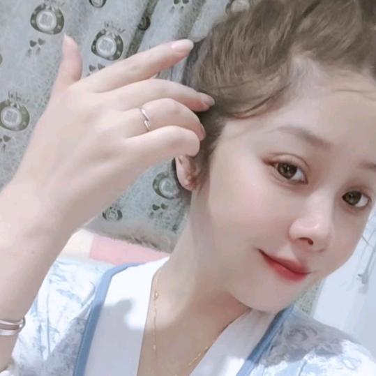 姗姗，💋💋