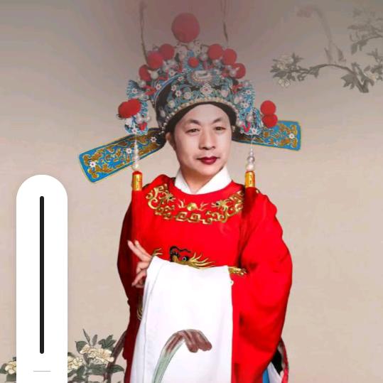 爱唱歌的小老头
