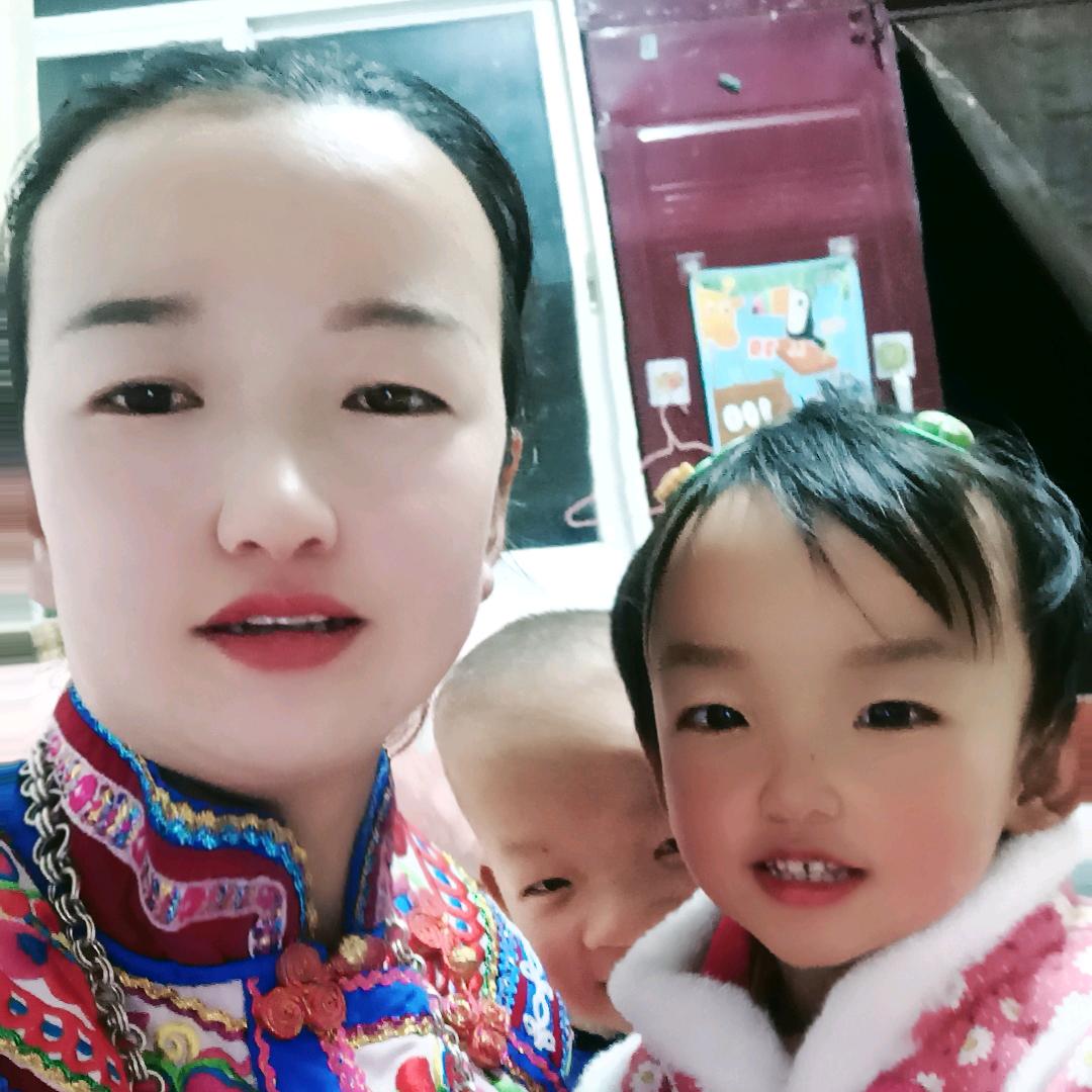 🥀᭄欢乐颂💕