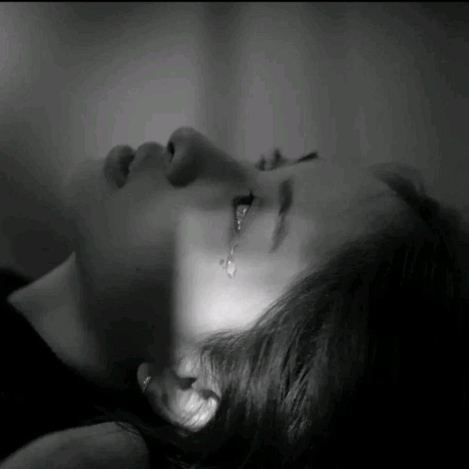 撕裂不下的哀傷